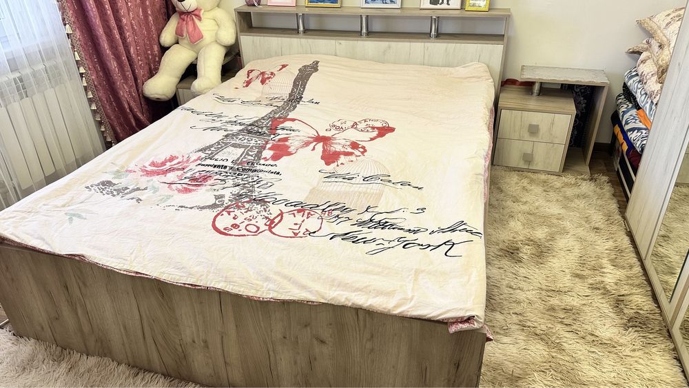 Спальный гарнитур