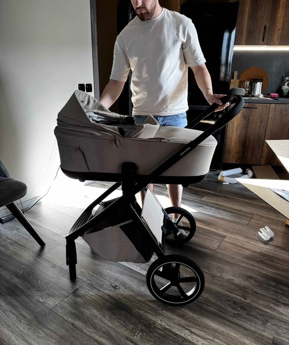 КАТО НОВА Easywalker Zoey + пълен комплект + доживотна гаранция на шасито!