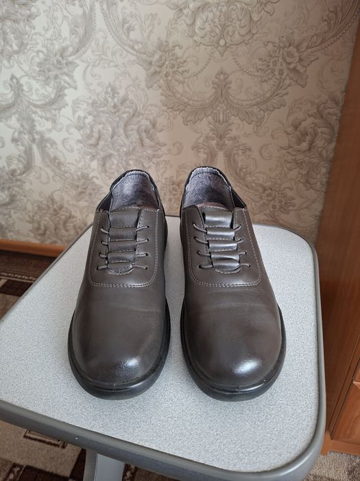 Продам туфли женские