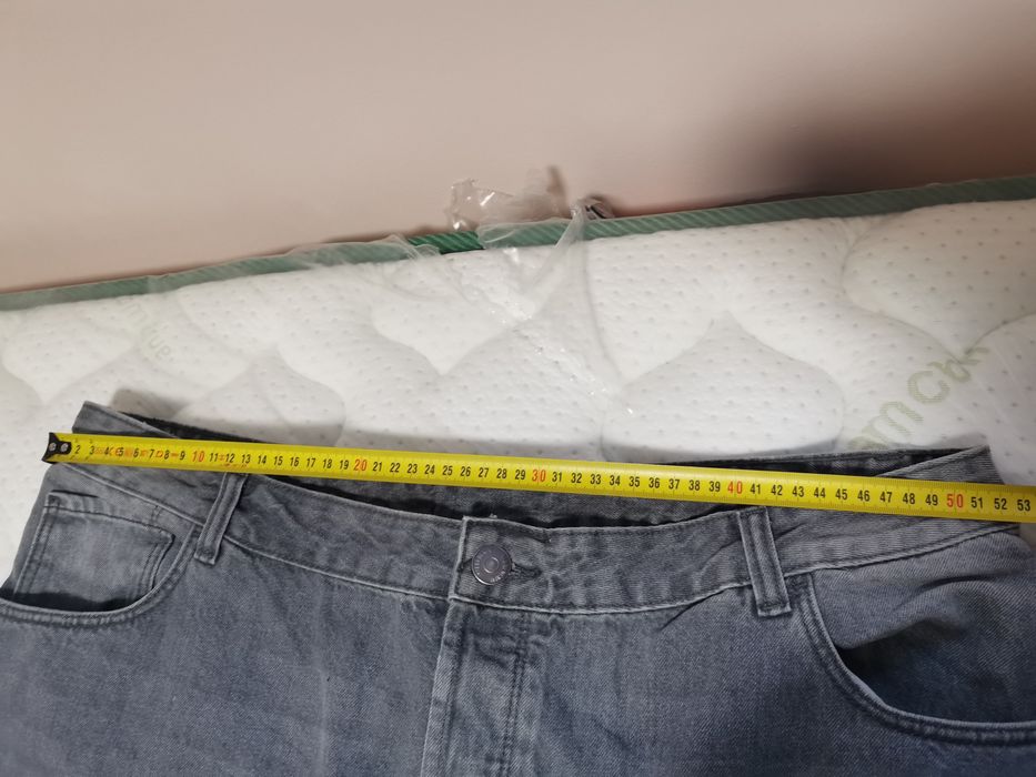 Мъжки нови дънки