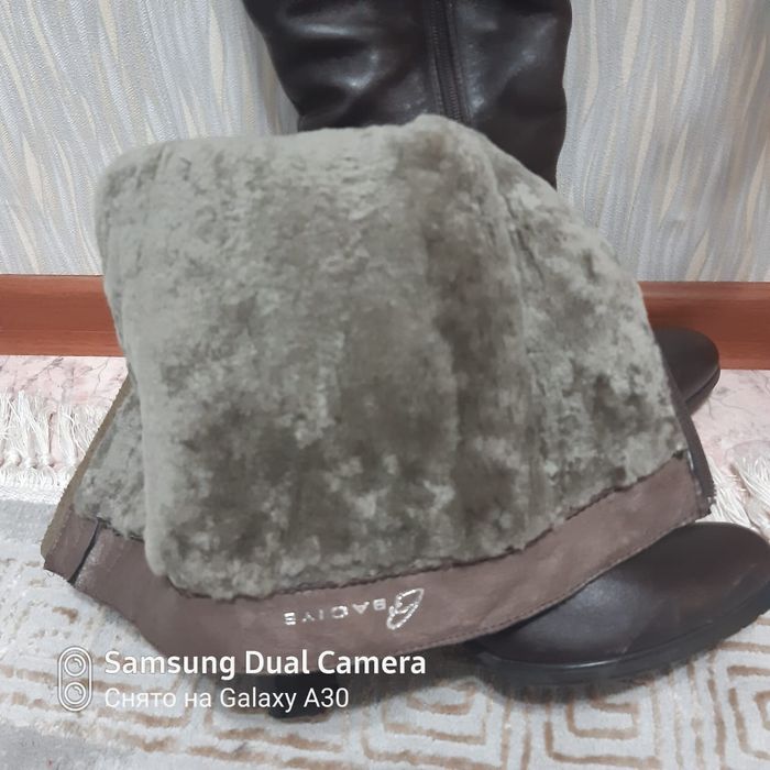 Продам кажанные сапоги