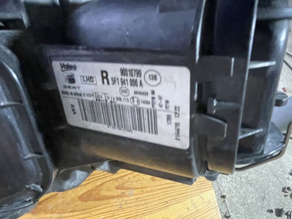 Фарове за Seat Leon 2015