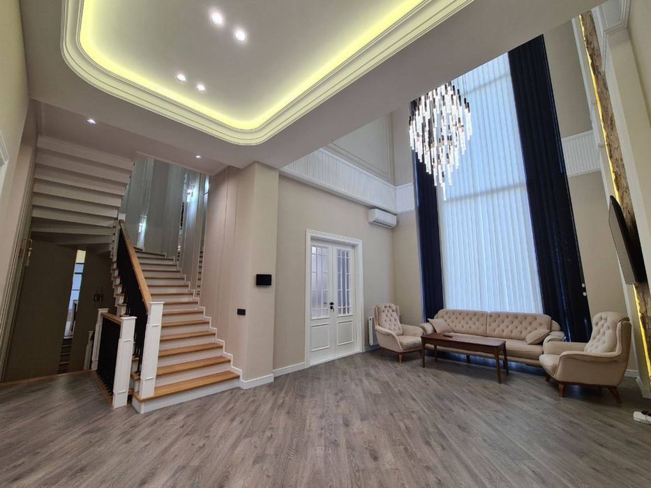 Продаётся дом Центр Луначарского на 5 сотках