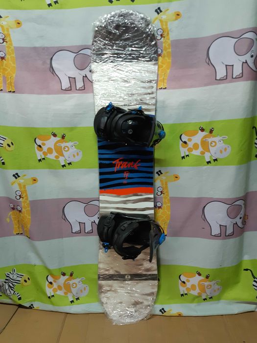 Placa snowboard noua 130 cm Trans FE cu legaturi