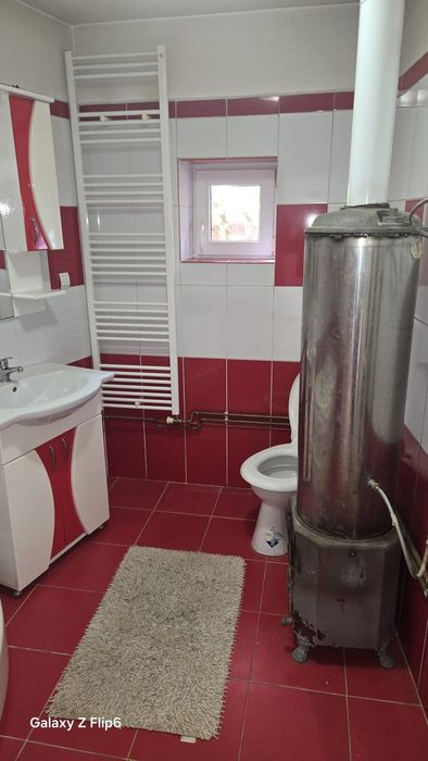 Vând casă familială