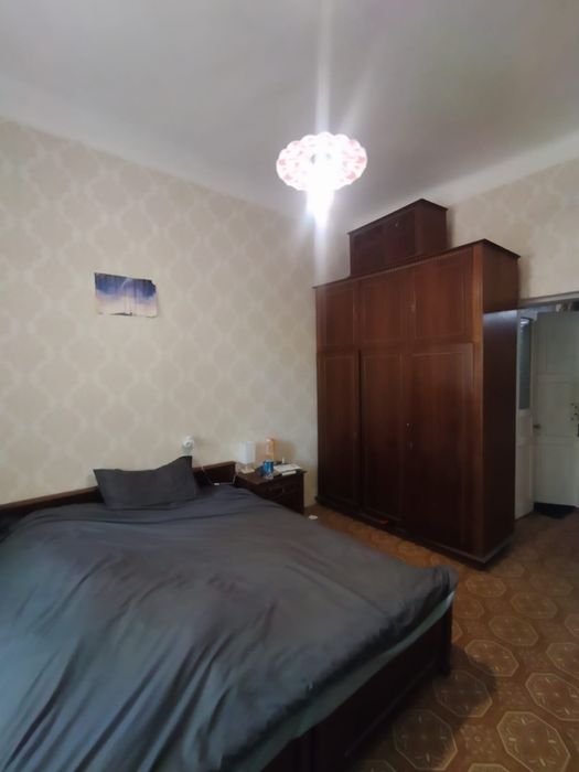 Продается 2х комнатная квартира в городе.