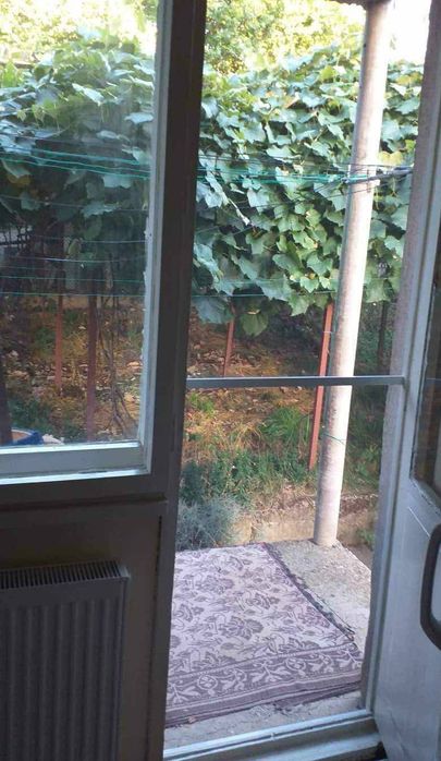 Продавам масивна триетажна къща в гр.Трявна