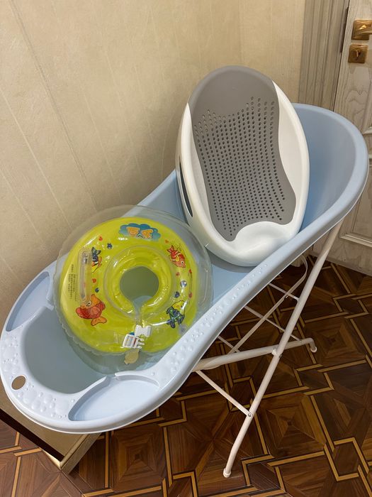 Набор. Ванночка, горка , круг для купания