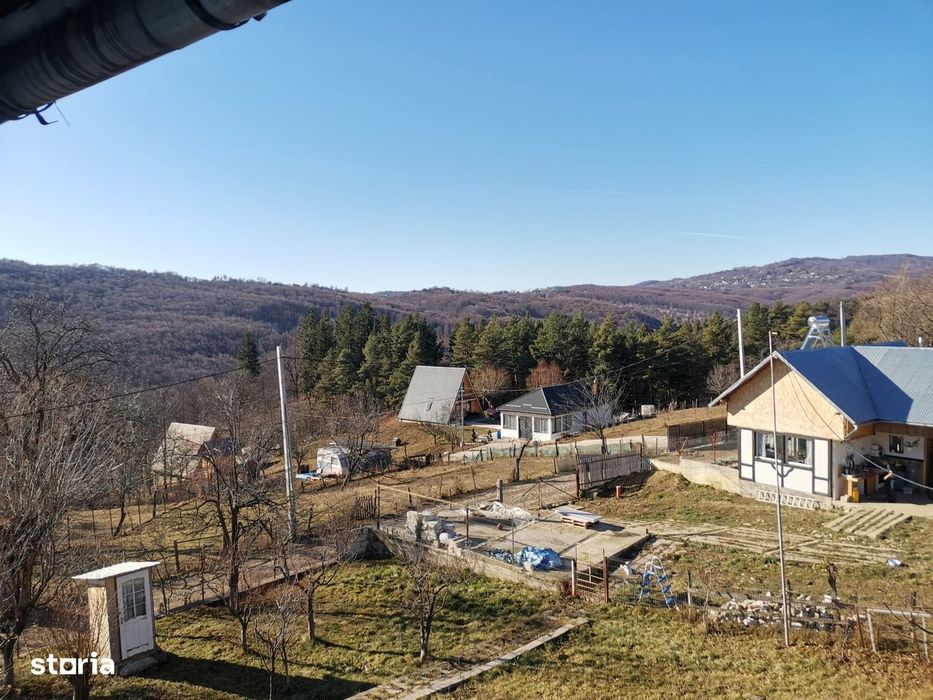 Casa 300 mp + teren 1000 langa padure pret redus