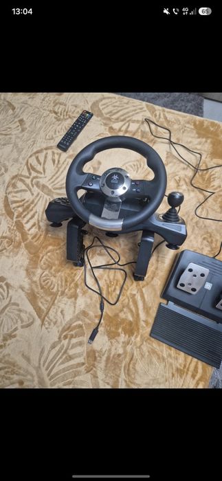 Volan gaming  modelul se poate vedea in fotografie