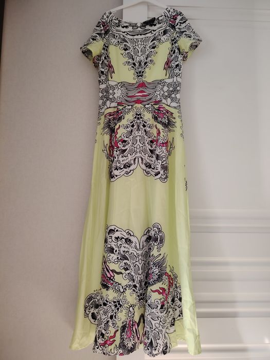 Женские платья продам