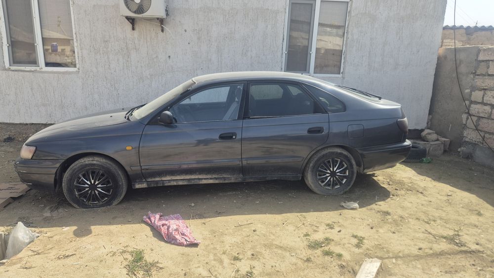 Автомобиль тойота