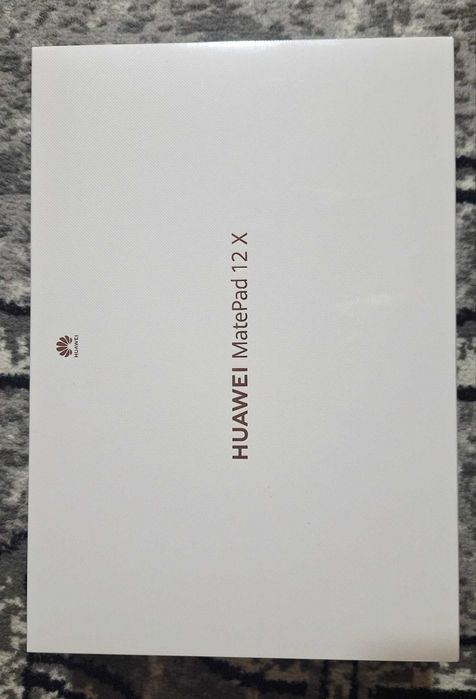 Планшет Huawei MatePad 12X 12/256GB белый с чехлом-клавиатурой