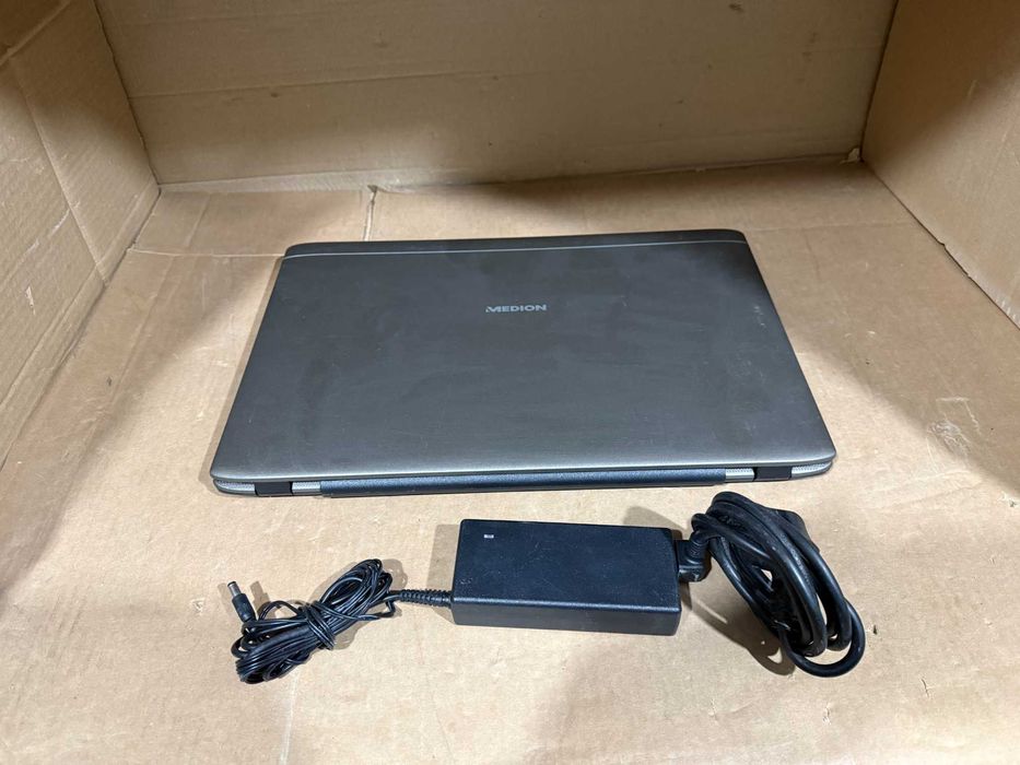 Лаптоп MEDION akoya P7639
