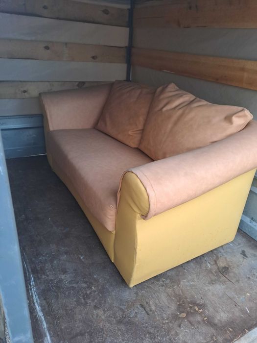 Диван кожен  95 евро брой