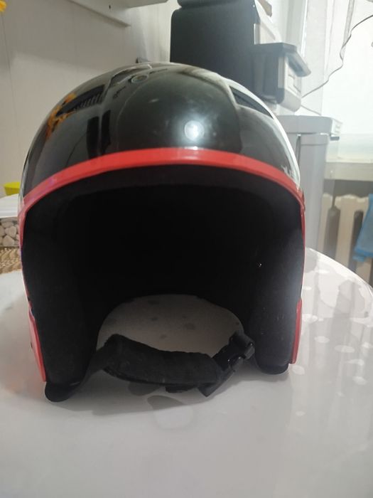 Продам Горнолыжный детский шлем