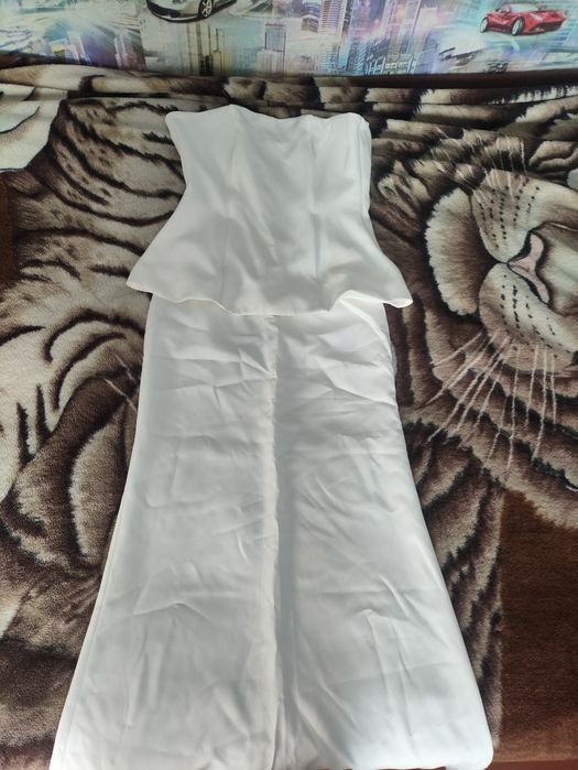 Продам срочно платье новое