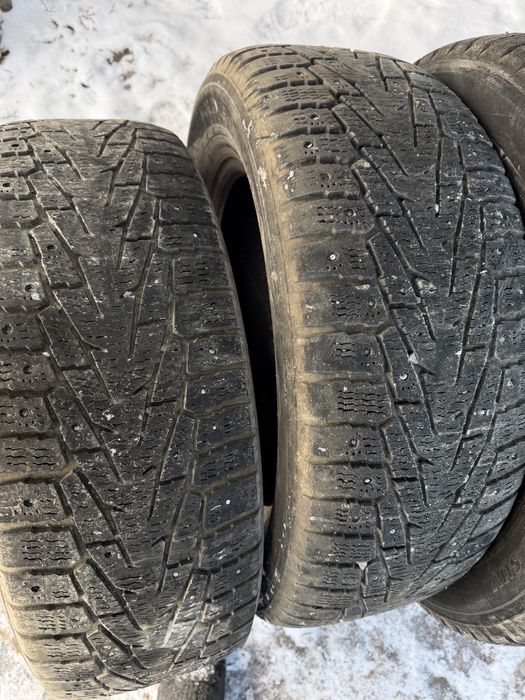 Продам резину 235/60/18