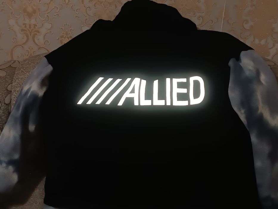 Продам куртку на подростка, парня на весну