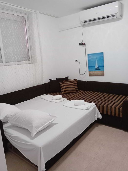 Дава се под наем Едностаен апартамент в Поморие - 35 кв.м за 306 € - Снимка #1