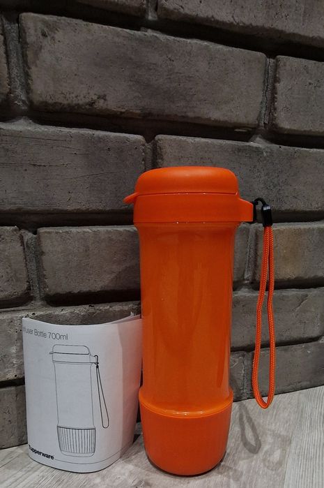 Продам бутылку "Tupperware"