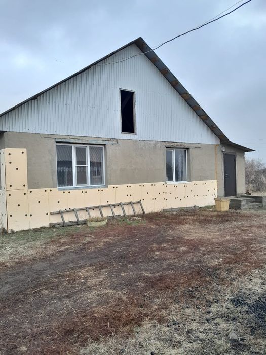 Ахмер үй сатылады