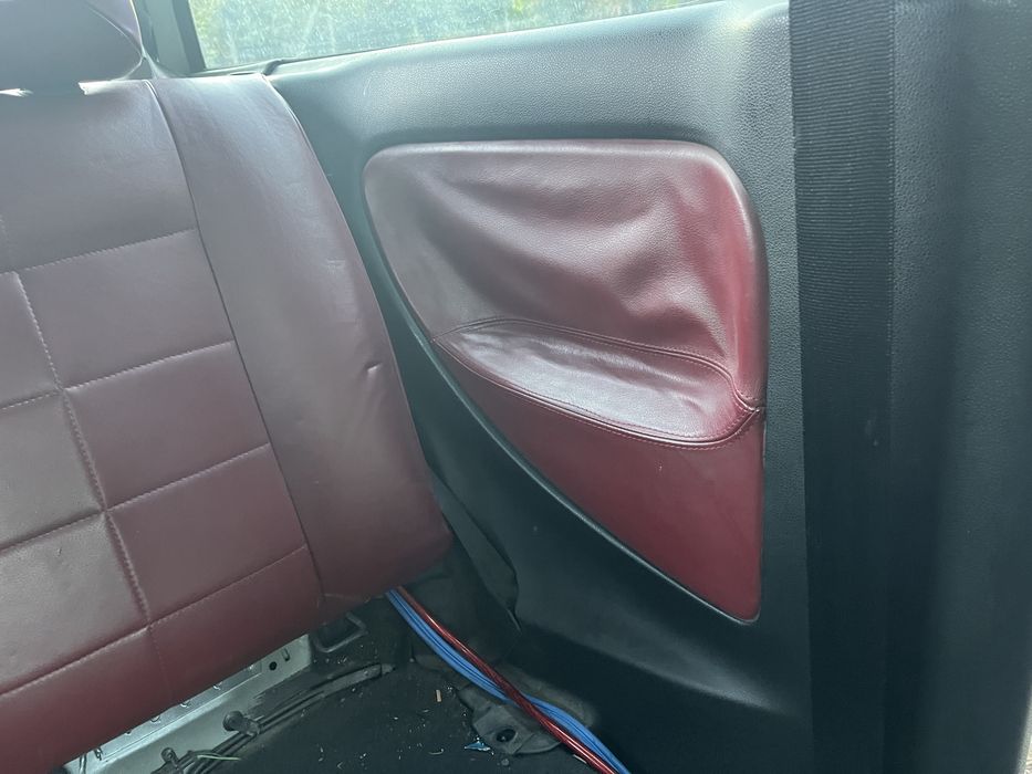 Кожен салон, купра броня и фарове за сеат ибиза