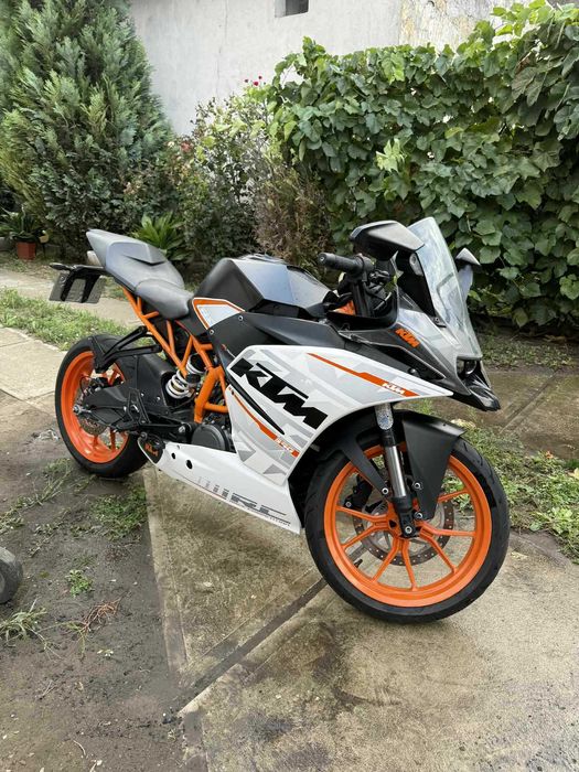 KTM RC390 – 2015 – 25.656 km – În stare foarte bună