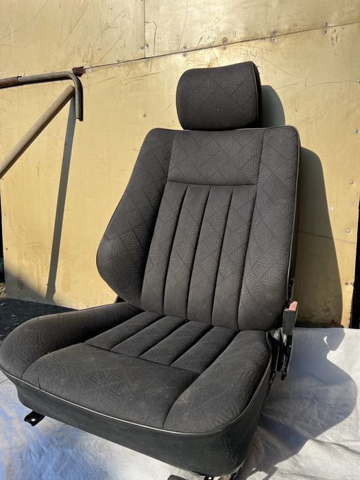 Комплект сидений w124