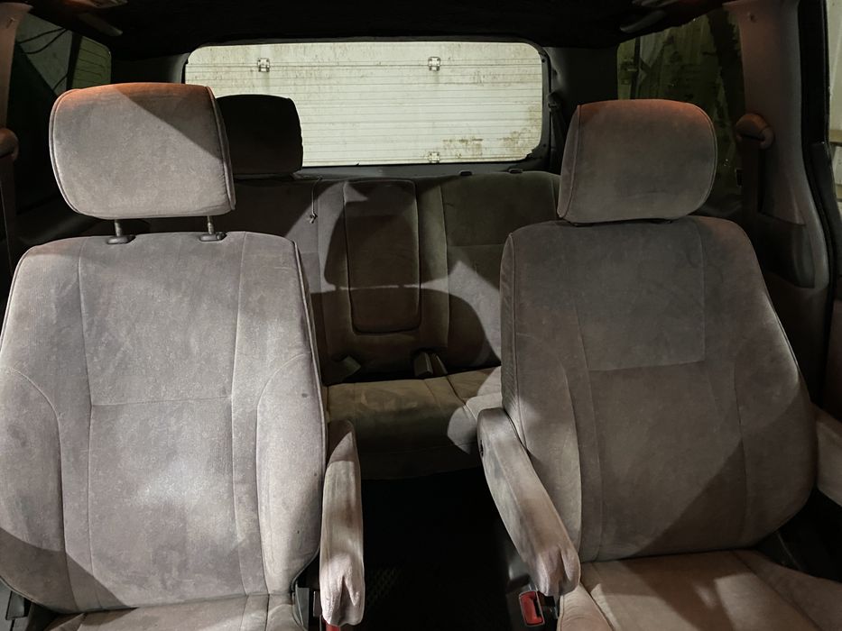 Toyota эстима 2002