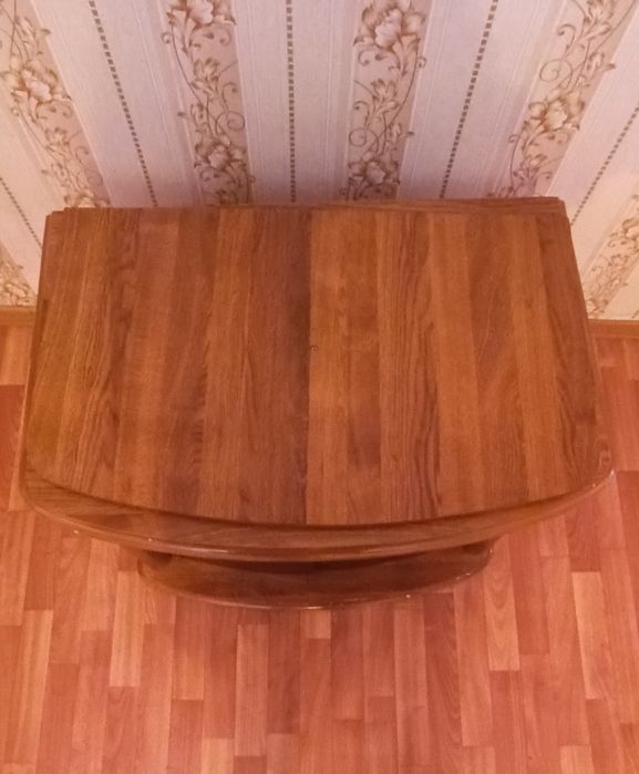 Тумбочка из дерева