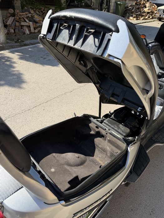 Suzuki Burgman 400 Всичко платено Задължително прехвърляне