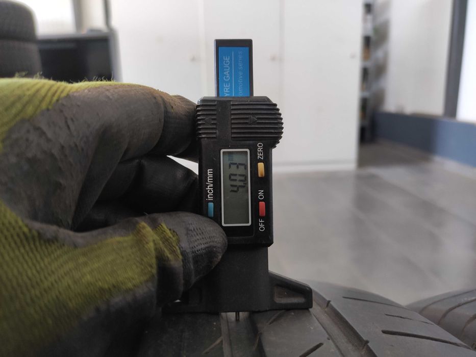 4бр Летни Гуми 235 55 19 - Continental