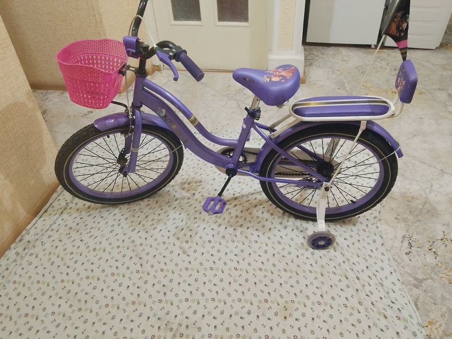Qizlar velosipedi sotiladi