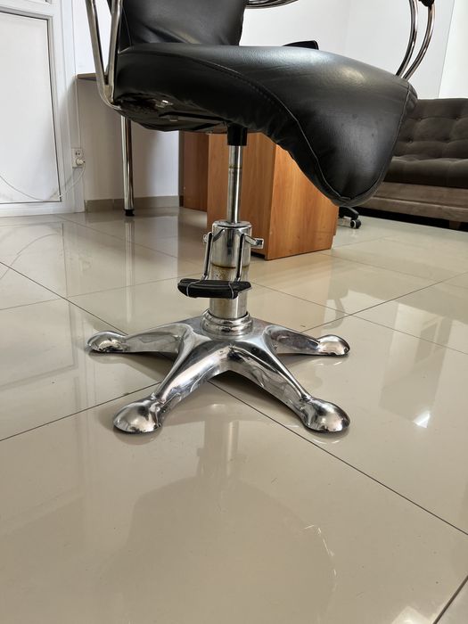 Парикмехарская кресло