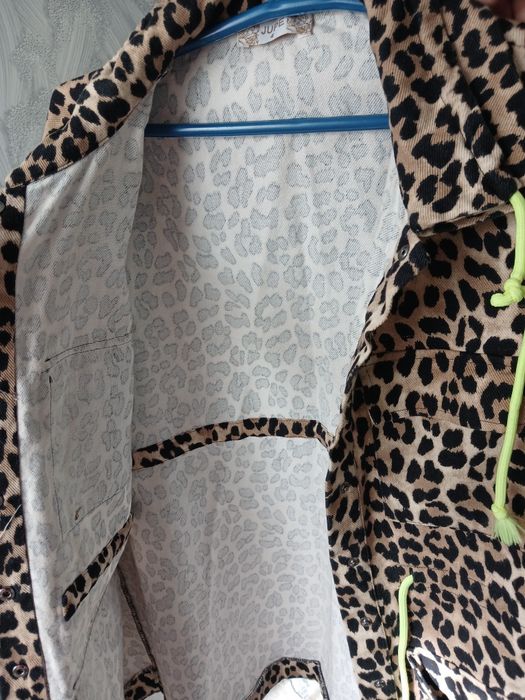 Шубы,куртки,ветровки.