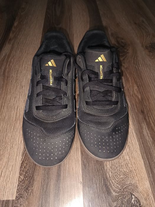 Ghete de fotbal adidas predator
