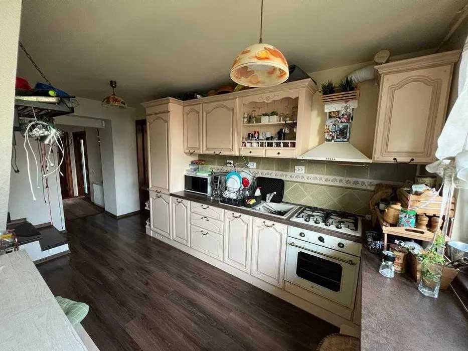 Inchiriere Casa Chiscani