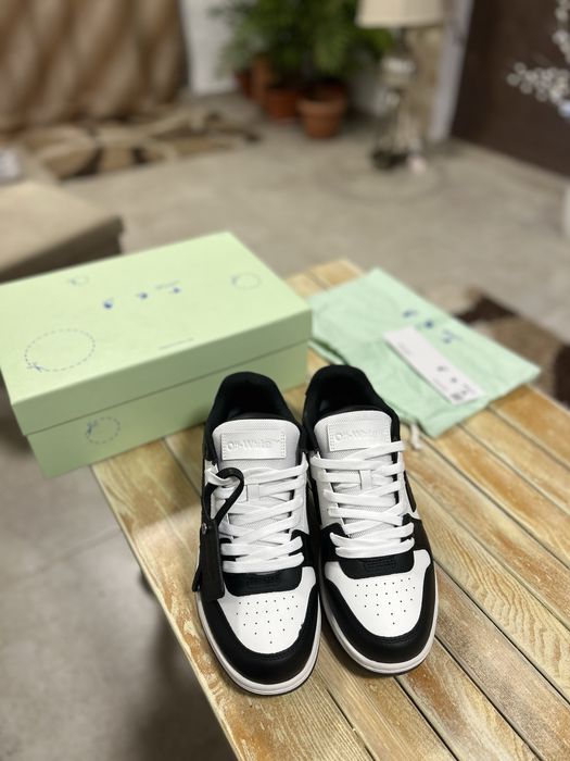 Off White Out Of Office Black & White