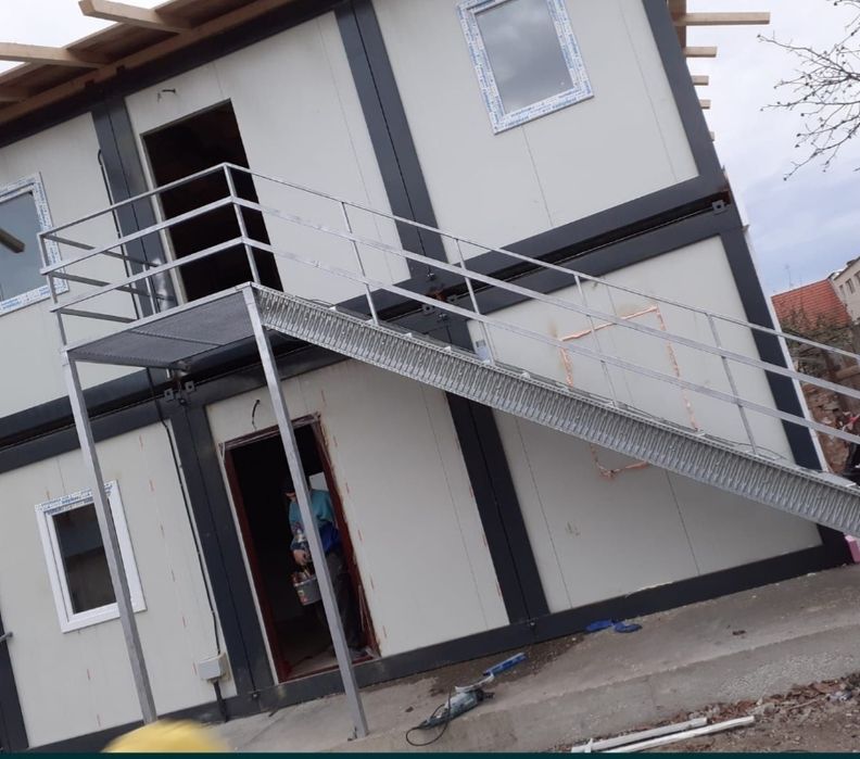 scări metalice de incendiu