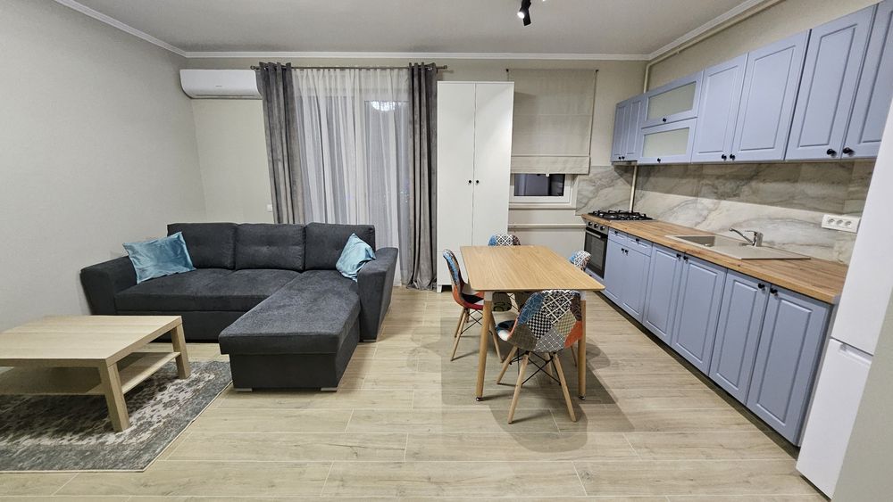 Inchiriez apartament