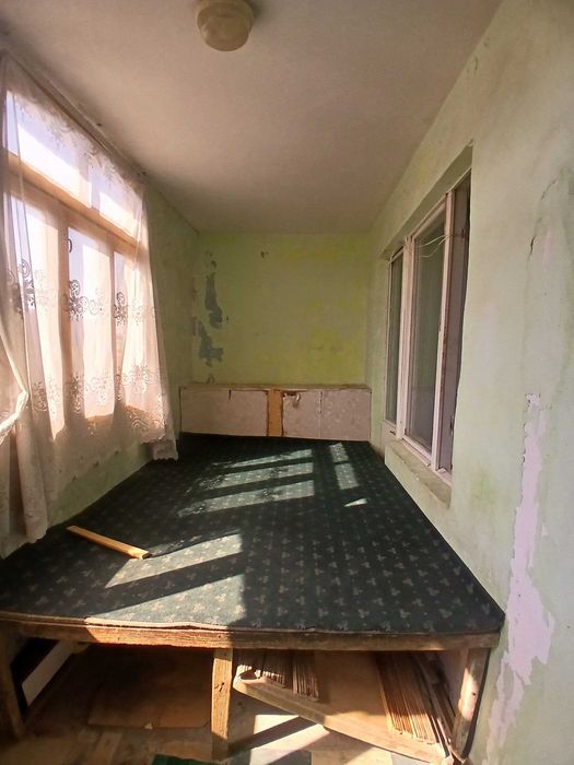 Kv 2 xonalik Navoiy shahridan