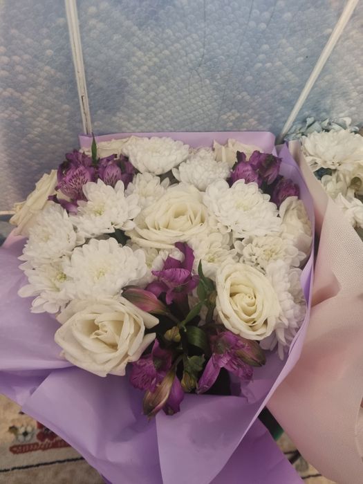 Цветы свежие, композиция