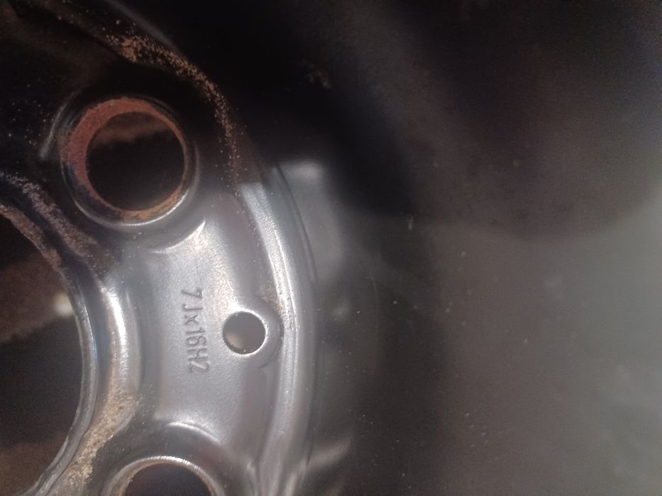 Гума с джанта R16