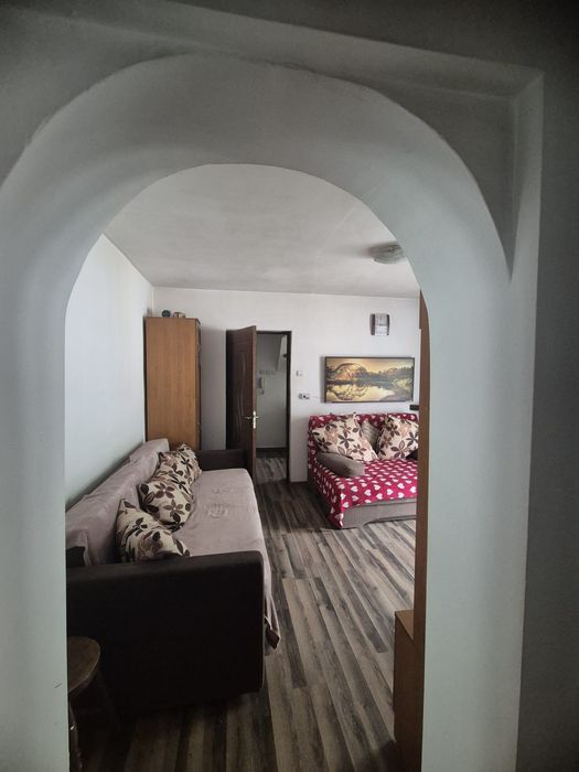 Apartament 2 camere de vânzare – Brezoi, zona Spitalului Orășenesc