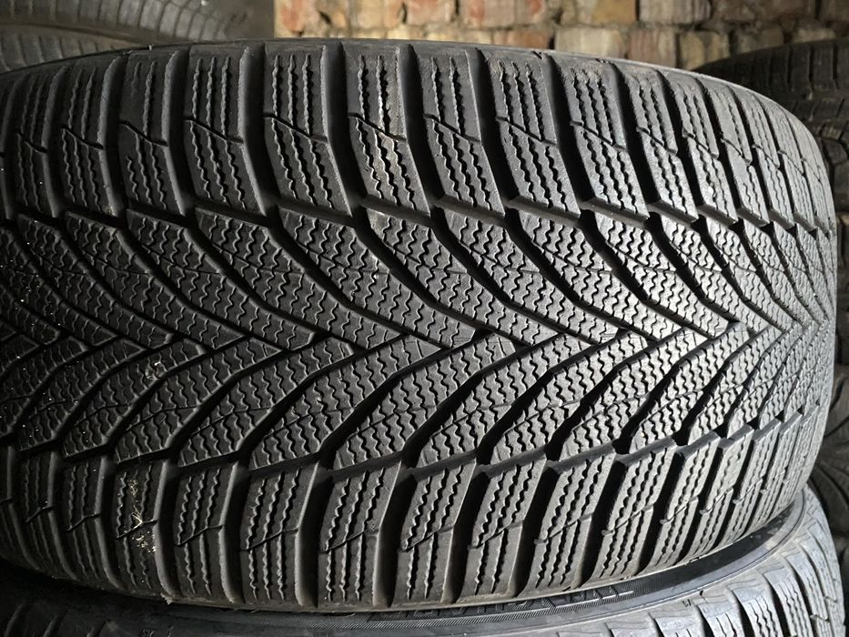 Шины 245/40/19 пара бу нексен