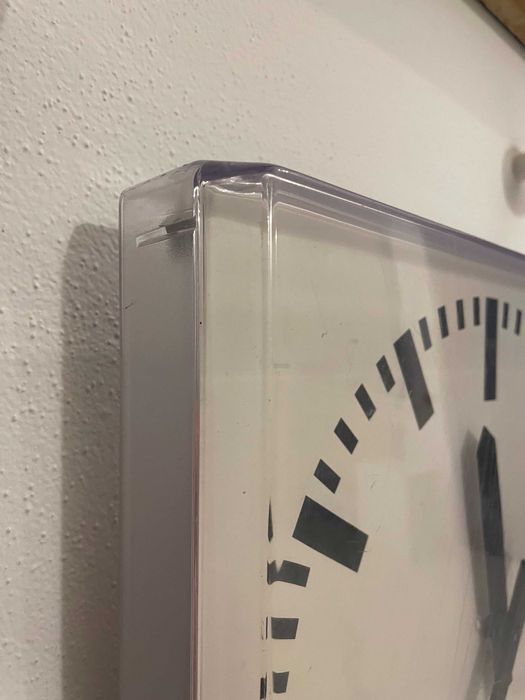 PRAGOTRON ceas industrial gara aeroport stil industiral deco