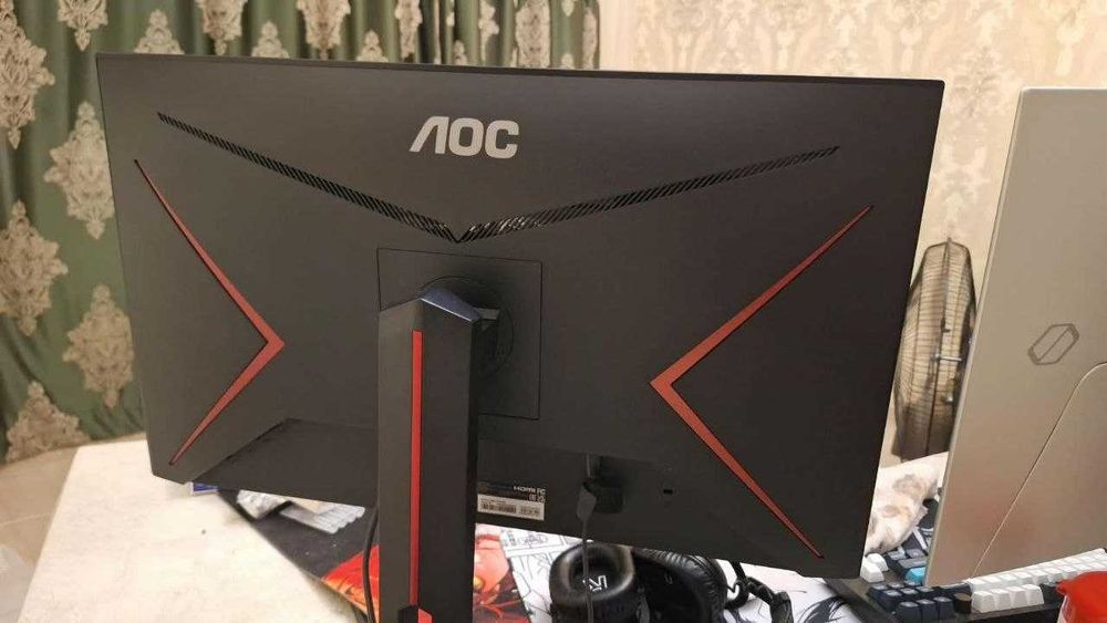 Монитор AOC Q27G2U
