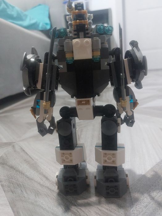 Lego Ninjago "Titan Mech Battle" 70737