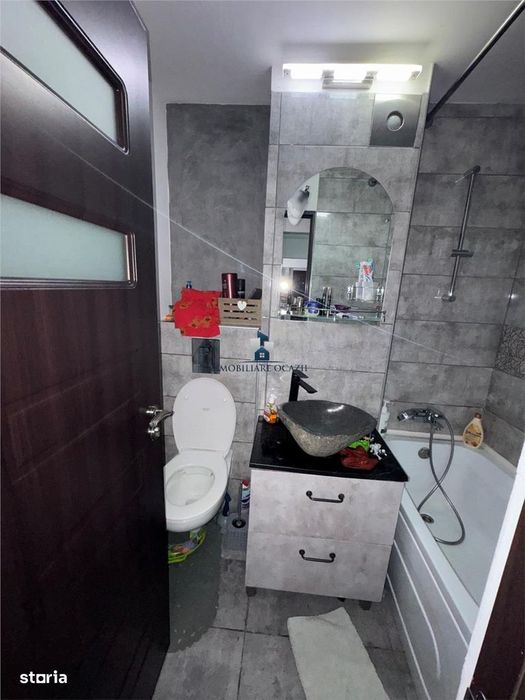 Apartament 4 camere Semidecomandat Berceni